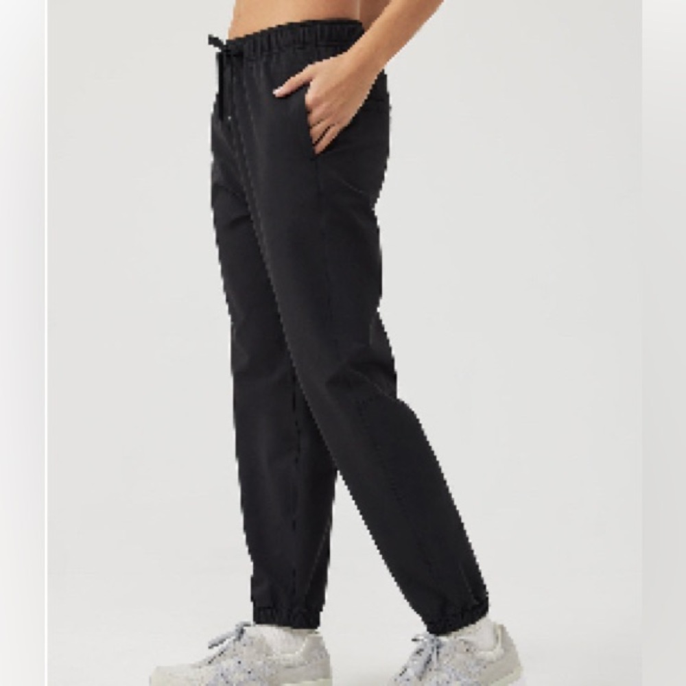 Outdoor Voices RecTrek Jogger